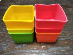 逸品社☆カラフルシリコンおかずカップ6個セット