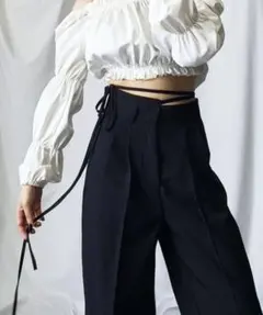 ミームセレクト 2wayカットアウトリボンハイウエストタックスラックス