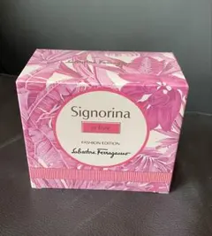 Salvatore Ferragamo シニョリーナ イン フィオーレ 50mlのサムネイル