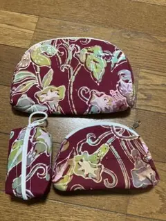 新品未使用　化粧ポーチ3点セット❣️