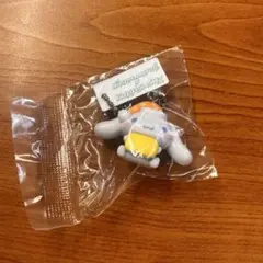 シナモロール　くら寿司　ビッくらポン　フィギュア　キーチェーン