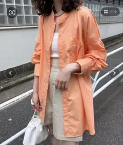 mystic オレンジ色のボタン付き肩空き長袖シャツ