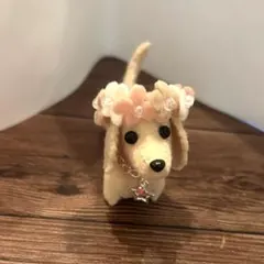 ダックスフンド 花冠 チャーム付きのサムネイル