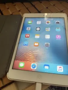 Apple iPad mini 本体 MD545J/A ホワイトのサムネイル
