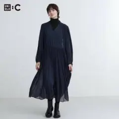 【新品タグ付き】UNIQLO:C プリーツシフォンワンピース　ネイビー