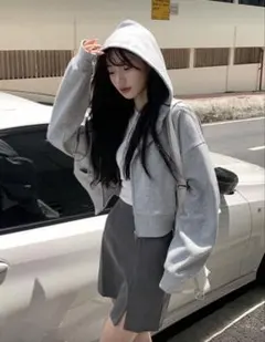 【SHINE】パーカー　グレー　ショート丈