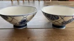 青い花柄の陶器製飯碗2個セット