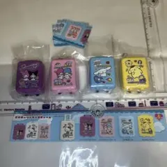 ガチャ　サンリオキャラクターズミニキャリーケースチャームの4種セット