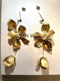 ANNAN WEDDING ゴールド花びらピアス　ME24