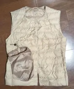 UNIQLO ウルトラライトダウンベスト M ベージュ