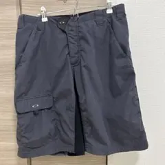 【値下げ】OAKLEY グレー Mサイズ ショートパンツ