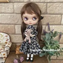 ネオブライスアウトフィット♡レトロな雰囲気♪ブラックネイビーの花柄ワンピース