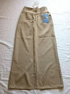 【新品】しまむらMISATO ナロースカート 　高身長　ベージュ　Мサイズ