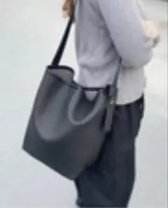 Reurie ワンハンドルバケットショルダーバック