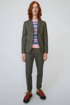 acne studiosのサムネイル