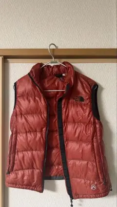 ノースフェイス ベストダウン 赤のサムネイル