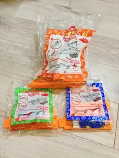 マクドナルド　ハッピーセット　ホットウィールレーシングトイ3個セット
