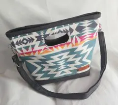 Item thumbnail for item f080936b-6c8d-4238-b37f-07c03fc7eda4