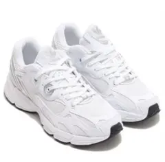 美品★ adidas ASTIR ホワイト 24.0cm