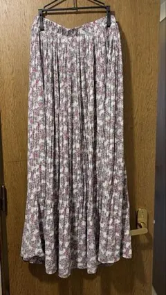 プリーツスカート 小花柄　アダムエロペ