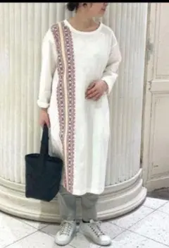 22000円/新品/ビアズリー/サイド刺繍/ワンピース/白ホワイト