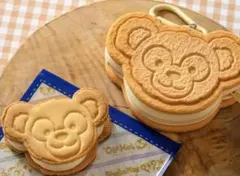 ディズニーシー　ダッフィー　クッキーサンド　スーベニアケース