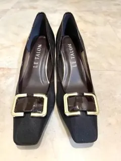 LE TALON スクエアトゥ バックル パンプスのサムネイル
