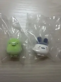 たまごっち　カプセルフロッキーズ　くちぱっち　みみっち　2点セット
