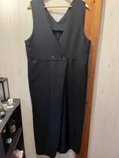 ⭐︎お値下げ⭐︎黒いVネックサロペット LL