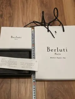 2026年最新】Berluti ショップ袋・ショッパーの人気アイテム - メルカリ