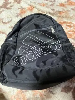 adidas リュックのサムネイル