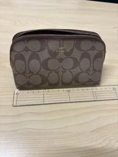 COACH ポーチ　中古　ベージュのサムネイル