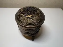 【高岡銅器】晴山 作 蓋付き 三足香炉 銅製 鋳物 松竹梅 鶴文 香炉灰付き