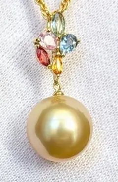 花珠　南洋白蝶真珠　天然石　サファイア0.7.ct　K18　ペンダントトップ