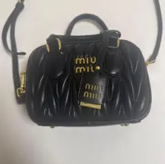 miu miu ショルダーバッグ 黒 キルティング