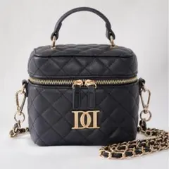 Darich ダーリッチ　キルティングスクエアミニバック