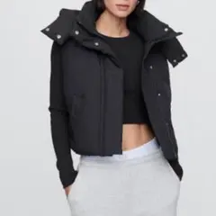 Lululemon フード付きダウンベスト サイズ4 ブラック Lululemon フード付きダウンベスト ブラック - メルカリ