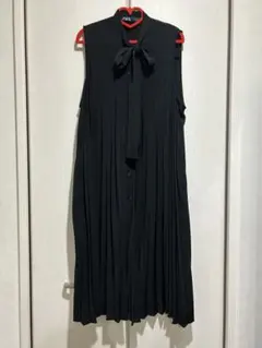 ZARA 黒リボンワンピース
