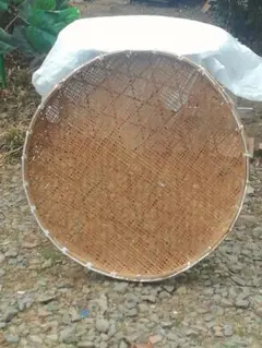 おぉーきな 竹籠になります。とにかく大きいサイズ