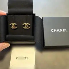 CHANEL ゴールド CCロゴピアス　キルティング　マトラッセ