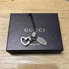 GUCCI ハートチャーム ストラップ