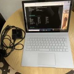 Microsoft Surface Book 2 / i5 / 8GB /