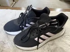 adidas コアファイト　ブラック/ピンク スニーカー　24.5cm
