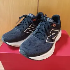 【美品／箱タグあり】ニューバランスW860N14　D レディース 23.5