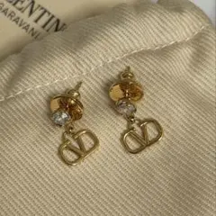 VALENTINO ロゴクリスタルピアス
