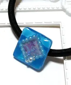 【匿名配達メール便】青 ダイヤ型　ヘアゴム　ハンドメイド