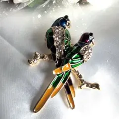 鳥のブローチ　エナメル・ビジュー付仕上げ　ブルーグリーン