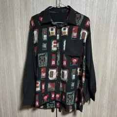 黒と赤の抽象模様 長袖シャツ