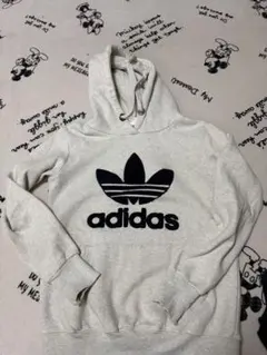 adidas グレー フード付きパーカー Mサイズ