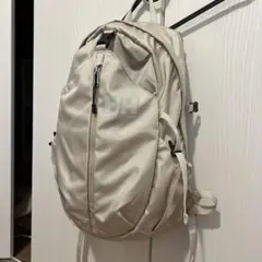 最終価格【極美品】 HELLY HANSEN バックパック ホワイトベージュのサムネイル